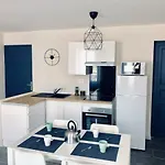 Spacieux, Climatise, Quartier Calme, Proche Chateau, Le Cocon De Joy Apartment *