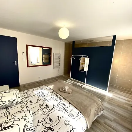 Spacieux, Climatisé, Quartier Calme, Proche Château, Le Cocon De Joy