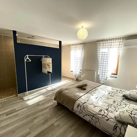 Spacieux, Climatisé, Quartier Calme, Proche Château, Le Cocon De Joy Apartamento