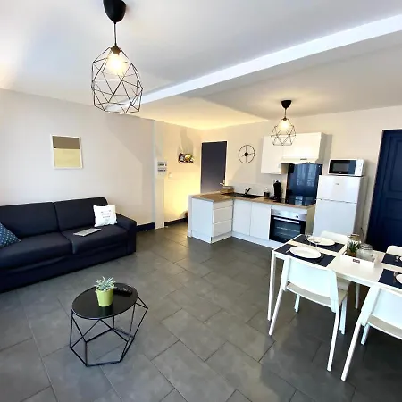 Apartment Spacieux, Climatise, Quartier Calme, Proche Chateau, Le Cocon De Joy