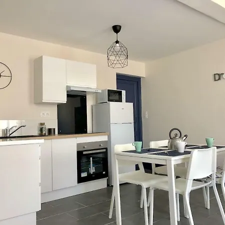 Spacieux, Climatisé, Quartier Calme, Proche Château, Le Cocon De Joy *