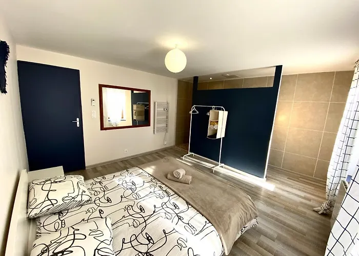 Spacieux, Climatise, Quartier Calme, Proche Chateau, Le Cocon De Joy