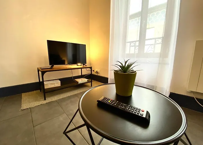 Spacieux, Climatise, Quartier Calme, Proche Chateau, Le Cocon De Joy * Carcassonne