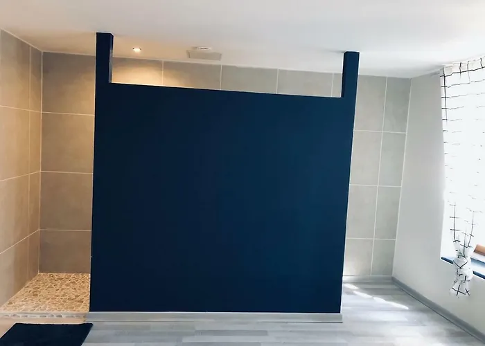 Spacieux, Climatise, Quartier Calme, Proche Chateau, Le Cocon De Joy