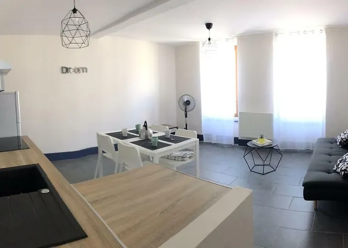 Appartement Spacieux, Climatise, Quartier Calme, Proche Chateau, Le Cocon De Joy