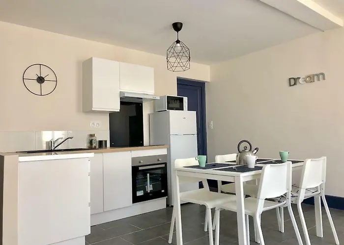 Spacieux, Climatise, Quartier Calme, Proche Chateau, Le Cocon De Joy *